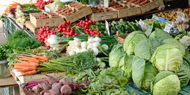 fresh vegetables displayed at the farmers market
